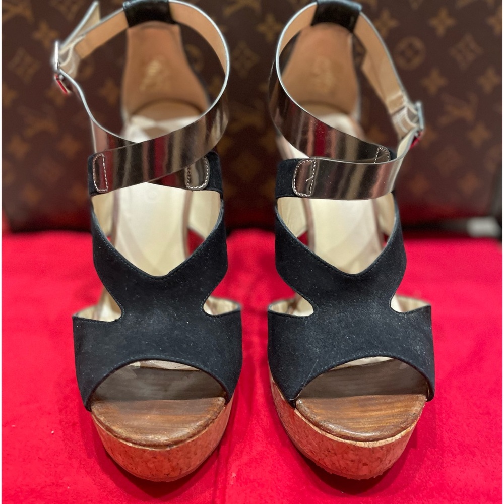 *AUTHENTIC* JIMMY CHOO Gorgeous Sandals. Size 39.5